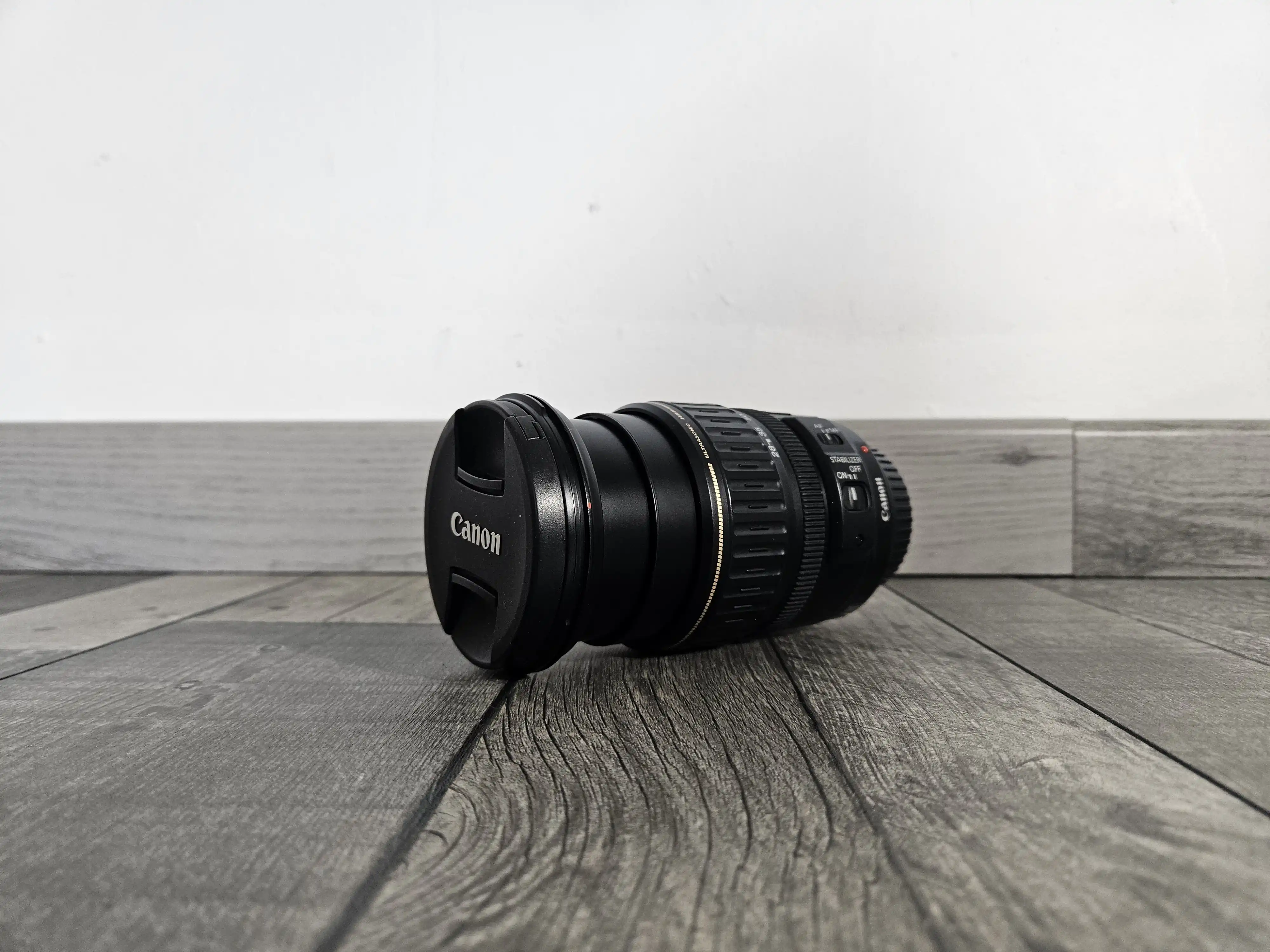Canon EF 28-135mm f/3.5-5.6 IS USM